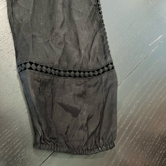 Women's Blouse with Lace Designs- NWT - Picture 6 of 8